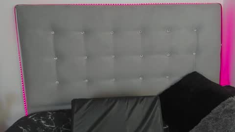 Snapshot of tatianasquirthot chatting on May 15, 7:43 pm tatianasquirthot online show from May 15, 7:43 pm