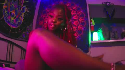 Snapshot of tatithegoddess chatting on January 11, 8:43 am Tati the Ebony goddess online show from January 11, 8:43 am