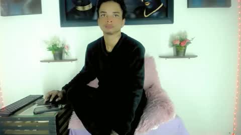 Noah online show from February 23, 1:08 pm