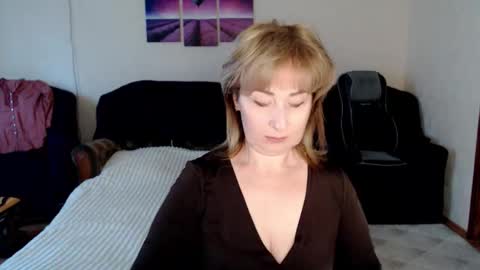 Snapshot of tattease chatting on May 8, 11:59 am Tattease online show from May 8, 11:59 am