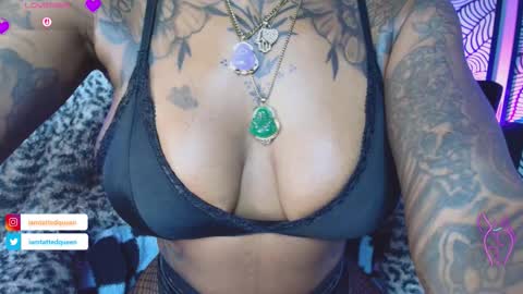 Snapshot of tatted_vixen chatting on November 4, 7:24 pm Tatted Queen online show from November 4, 7:24 pm