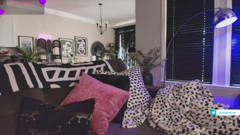 Tatted Queen online show from March 31, 6:52 pm