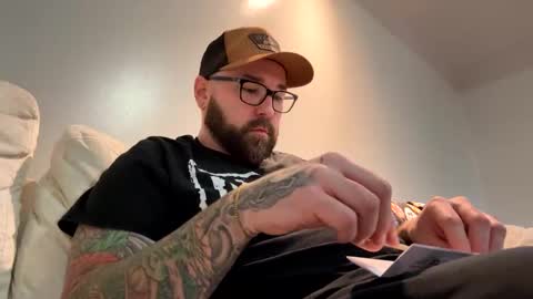 Snapshot of tattedcouple_777 chatting on December 31, 1:57 am MrMrs online show from December 31, 1:57 am