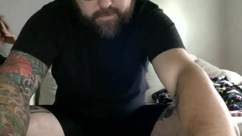 Snapshot of tattedcouple_777 chatting on January 21, 6:34 pm MrMrs online show from January 21, 6:34 pm