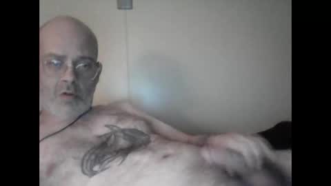 Snapshot of tattedpanther chatting on March 5, 10:22 am tattedpanther online show from March 5, 10:22 am