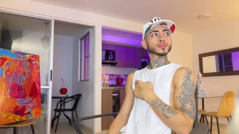 Snapshot of tattoguys_cums chatting on December 3, 8:38 am Jonathan Juan online show from December 3, 8:38 am