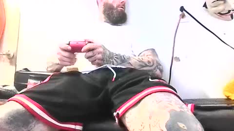 Snapshot of tattoo3333 chatting on November 30, 12:36 am tattoo3333 online show from November 30, 12:36 am