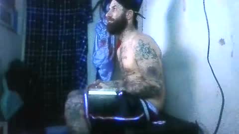 Snapshot of tattoo3333 chatting on December 19, 10:00 am tattoo3333 online show from December 19, 10:00 am