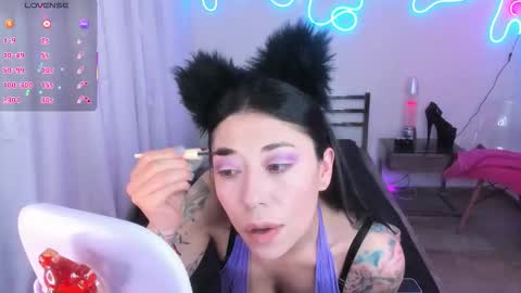 Snapshot of tattoo_highmami chatting on September 27, 3:44 am High Mami online show from September 27, 3:44 am