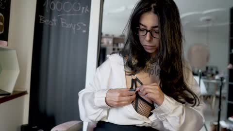 Snapshot of tattoo_ninja_kitty chatting on September 9, 7:24 pm Nathalie Hardy  online show from September 9, 7:24 pm
