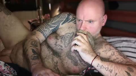 Tattooeddilf 01 online show from October 17, 10:23 pm