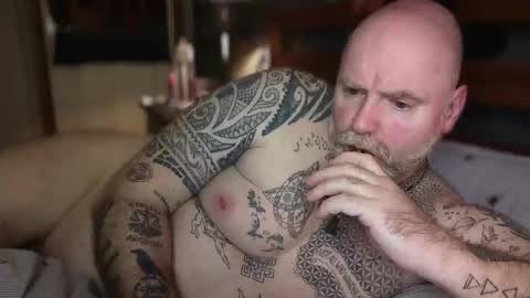 Tattooeddilf 01 online show from March 4, 12:16 am