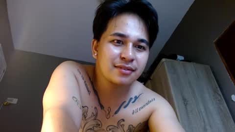 Snapshot of tattooguy1209 chatting on November 14, 10:25 am zareen online show from November 14, 10:25 am