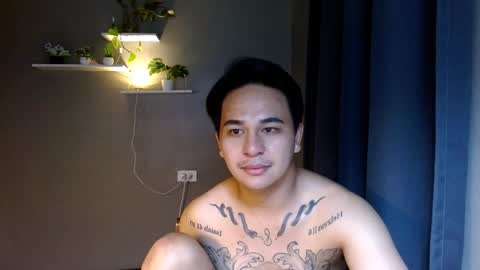 Snapshot of tattooguy1209 chatting on November 22, 12:15 pm zareen online show from November 22, 12:15 pm