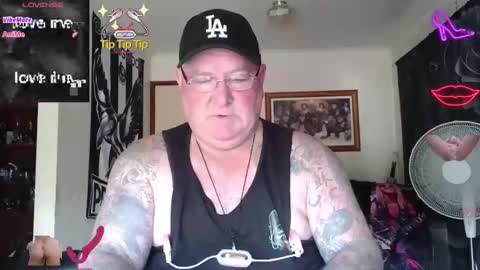 tattzsexy online show from February 18, 1:56 am