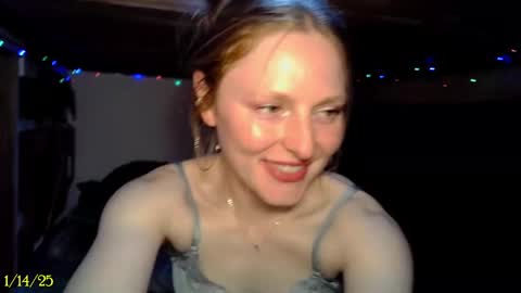 Snapshot of tatum__kahlo chatting on January 14, 9:41 pm TATUM ALL MY LINKS online show from January 14, 9:41 pm