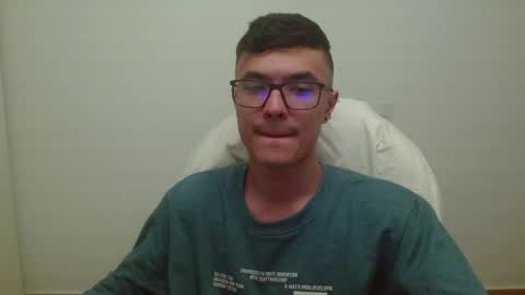 Snapshot of taurus4k chatting on December 2, 1:14 am taurus4k online show from December 2, 1:14 am