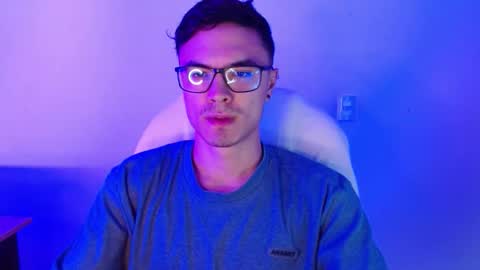 Snapshot of taurus4k chatting on November 9, 12:31 am taurus4k online show from November 9, 12:31 am