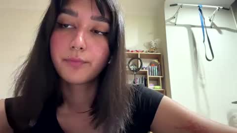Snapshot of tawnyamartinek chatting on June 9, 8:15 am Riza online show from June 9, 8:15 am