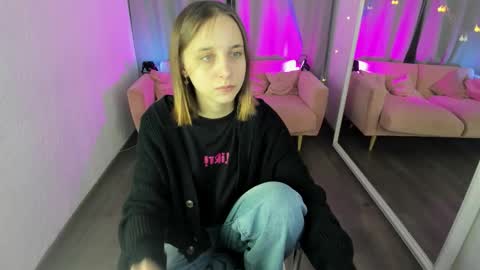 Taya online show from November 12, 1:00 pm