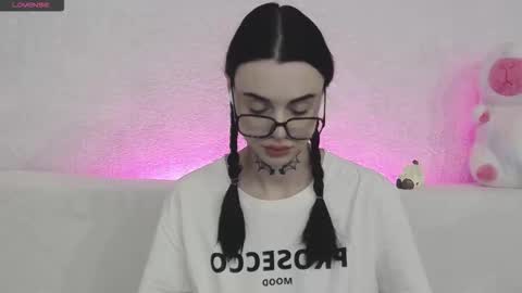 Snapshot of tayaavis chatting on November 13, 4:50 pm Taya online show from November 13, 4:50 pm