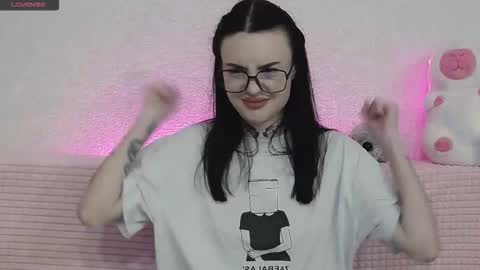 Snapshot of tayaavis chatting on November 28, 5:04 pm Taya online show from November 28, 5:04 pm