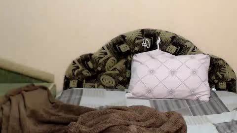 Snapshot of tayagirl chatting on November 24, 6:40 pm Taya online show from November 24, 6:40 pm