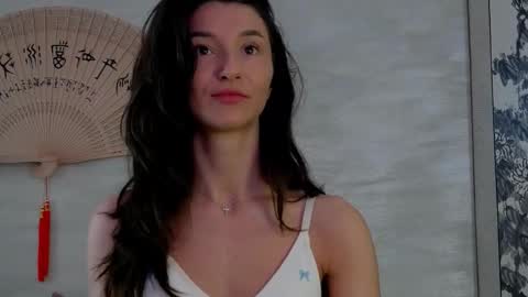 TayaKayan online show from April 15, 9:05 am