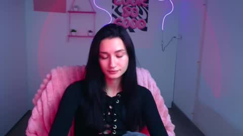 Snapshot of tayavibe chatting on November 11, 6:35 am Taya online show from November 11, 6:35 am