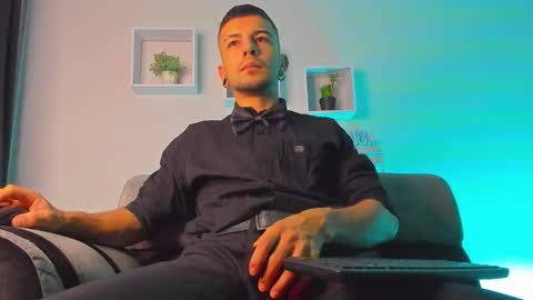 Snapshot of tayer_bennet chatting on September 27, 4:17 am tayer_bennet online show from September 27, 4:17 am