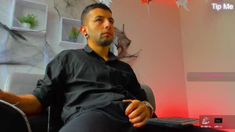 Snapshot of tayer_bennet chatting on October 14, 8:09 pm tayer_bennet online show from October 14, 8:09 pm