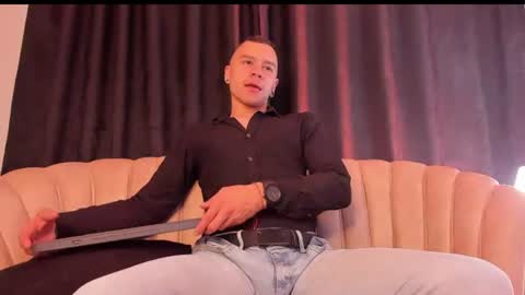 tayler_milers online show from June 12, 3:38 am