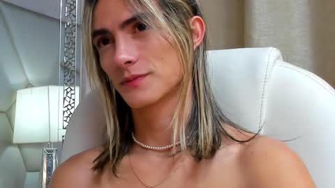 tayler_swift1 online show from January 23, 10:01 am