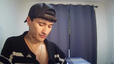 Snapshot of taylor_024 chatting on May 28, 6:54 am independent model online show from May 28, 6:54 am
