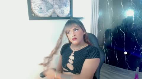 taylor__smith_ online show from March 29, 11:21 am