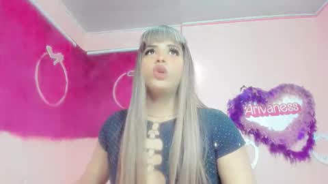 taylor__smith_ online show from March 31, 11:21 am