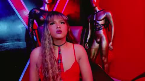 taylor__smith_ online show from April 7, 11:43 am