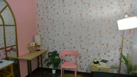 Taylor Bennet online show from January 8, 11:45 am