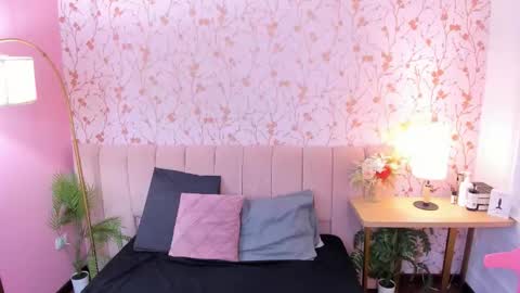 Taylor Bennet online show from February 9, 11:36 am