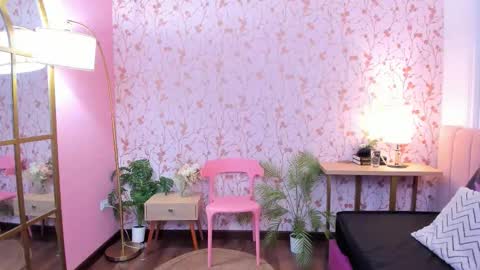 Taylor Bennet online show from February 22, 11:42 am