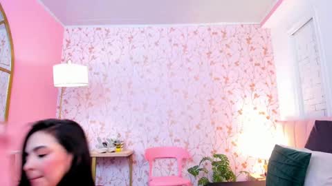 Taylor Bennet online show from April 16, 11:33 am