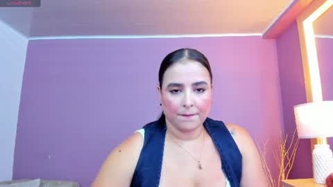 Snapshot of taylor_bennet chatting on June 26, 8:24 pm Taylor Bennet online show from June 26, 8:24 pm