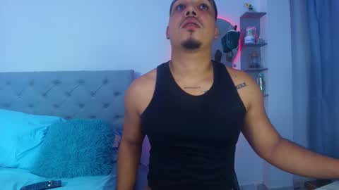 taylor_collins_2 online show from October 2, 5:25 am