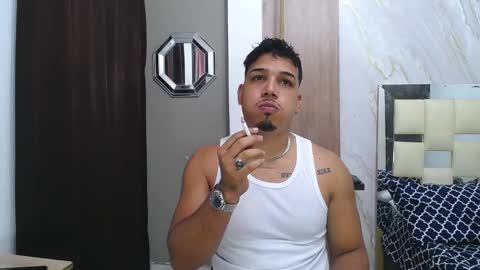 taylor_collins_2 online show from November 9, 6:50 pm