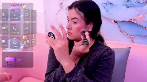 taylor_cupper_ online show from November 12, 4:35 am