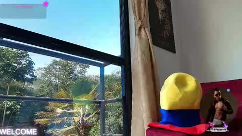 Snapshot of taylor_johnn chatting on September 14, 2:05 pm Penagos zz online show from September 14, 2:05 pm