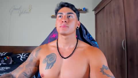 taylor_mclane1 online show from January 14, 3:28 pm