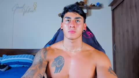 taylor_mclane1 online show from April 11, 7:18 pm