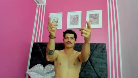 taylor_steele online show from April 14, 1:06 pm