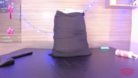 Taylor  online show from January 14, 3:26 pm